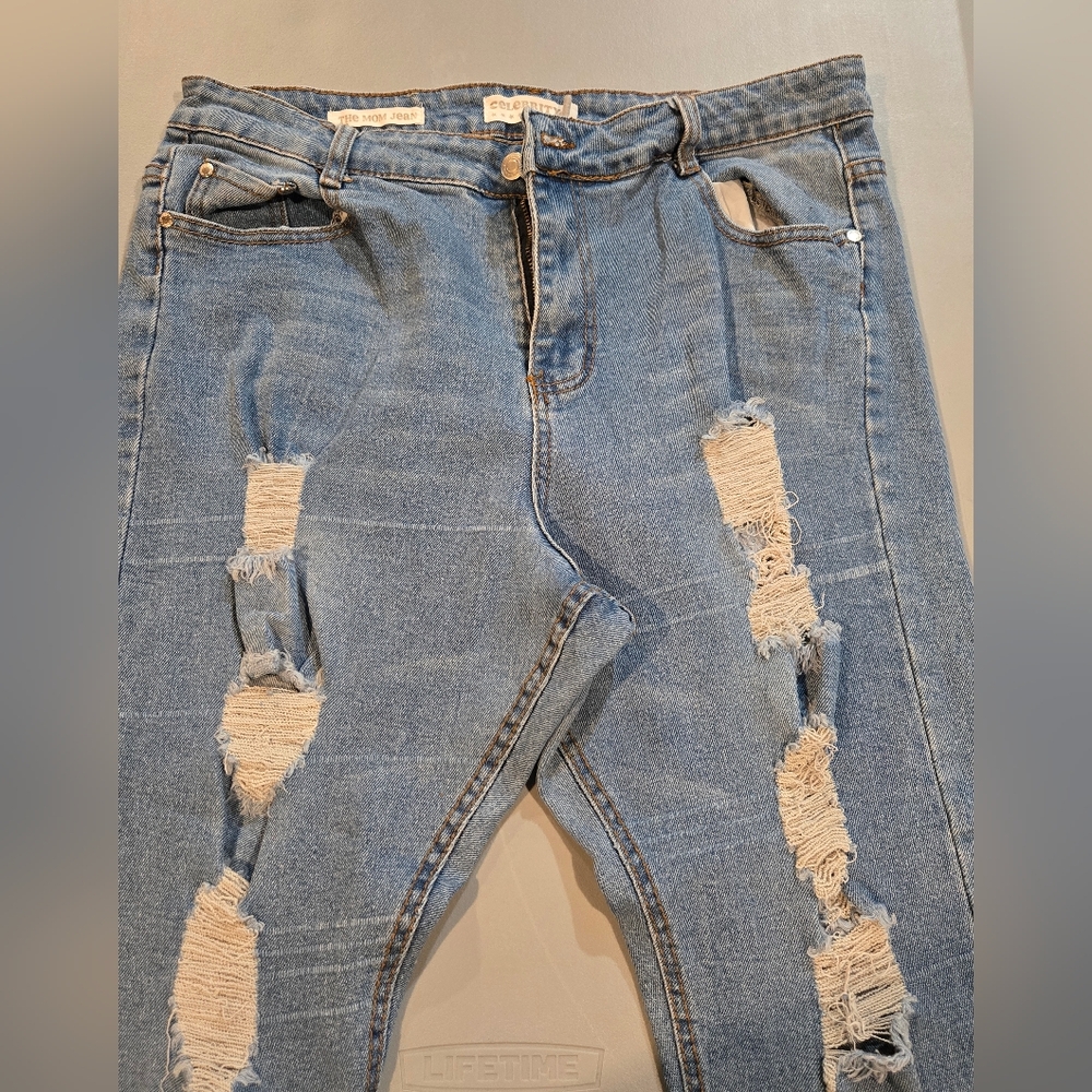 Classic Blue Distressed Straight Leg Jeans (7c7) - Picture 5 of 11
